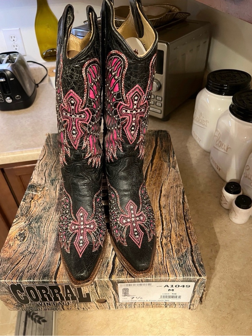 Corral Black Distressed Blingy Leather Cowboy Boots with Pink Embroidery - Picture 11 of 11